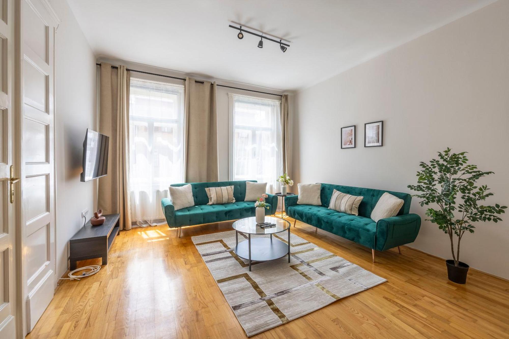 Stylish & Cozy City Center Apartment By Prestige Homes Budapest Luaran gambar